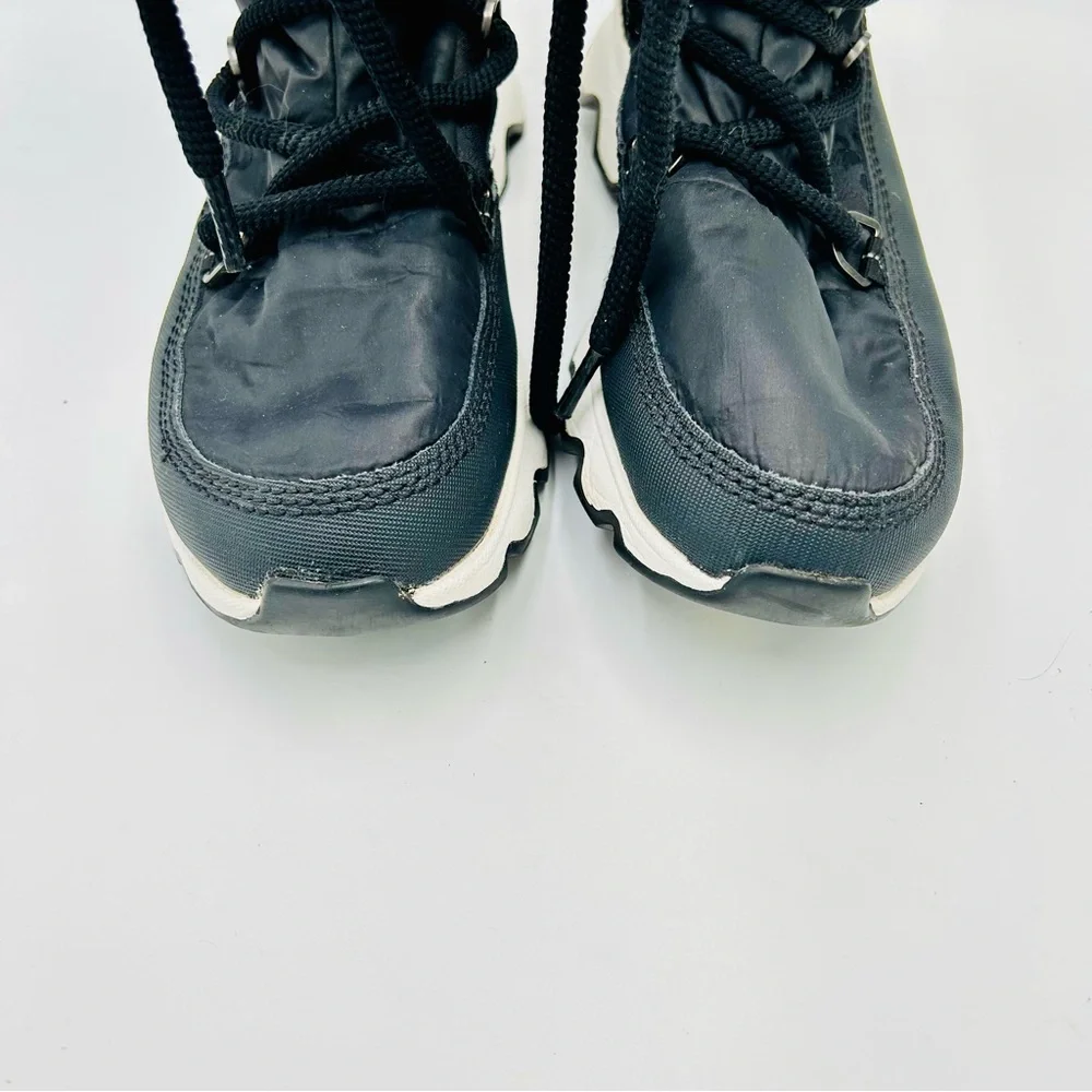 Sorel boots Kinetic winter boots snow boots waterproof black women size 11
